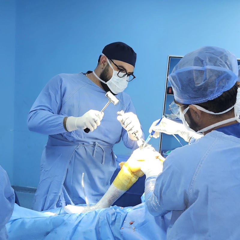 Trauma and sports surgeon - Dr shivam bathala