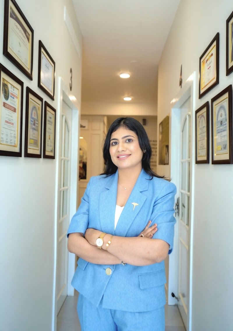 La Dermis Clinic Dr. Meenal Makkar